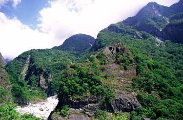 Taroko Gorge, Taiwan. Jacek Piwowarczyk, 2002