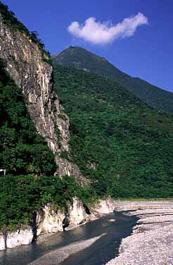 Taroko Gorge, Taiwan. Jacek Piwowarczyk, 2002